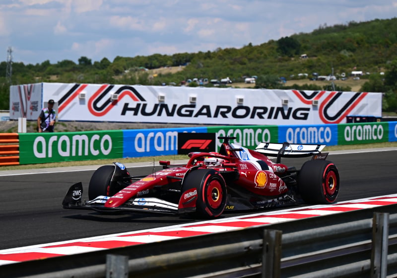 Leclerc klokt snelste tijd en ziet Ferrari stuklopen, Verstappen P2 op ruime afstand
