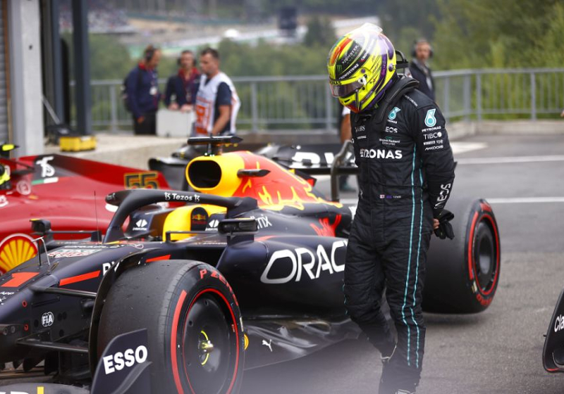 Veelzeggende boardradio Hamilton na kwalificatie in België: "1.8 seconden?!"