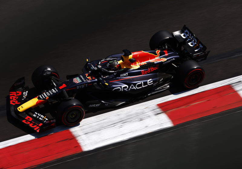 Dennis verwacht "saai" F1-seizoen in 2024: "We hebben een extreem snelle auto bij Red Bull"