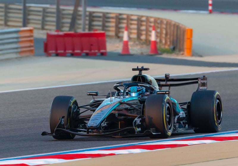 Russell zet concurrentie op ongekende achterstand in sprintkwalificatie China: "Fantastisch"