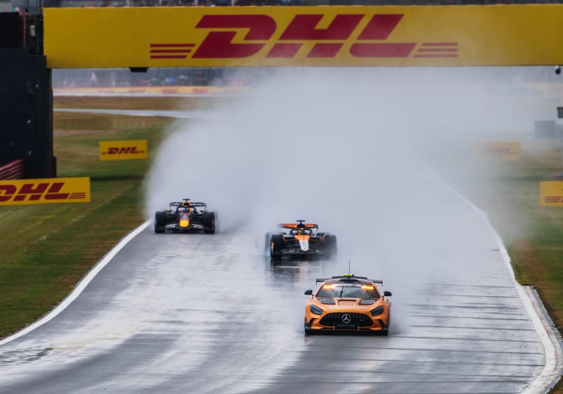 Piastri and Verstappen behind Safety Car at Silverstone
