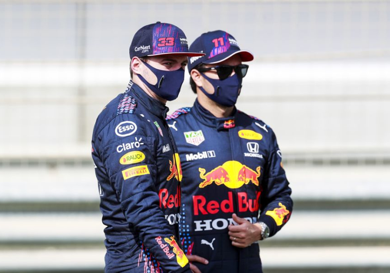 Pérez: "Verstappen vertelt me hoe ik mijn rijstijl moet aanpassen"