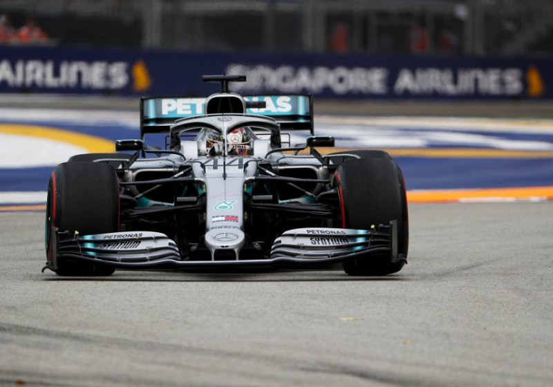 Hamilton matches Schumacher record in Singapore GP