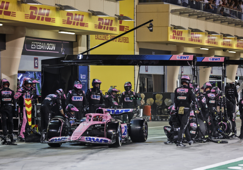 Esteban Ocon: El detalle de sus tres castigos y su abandono en Bahréin