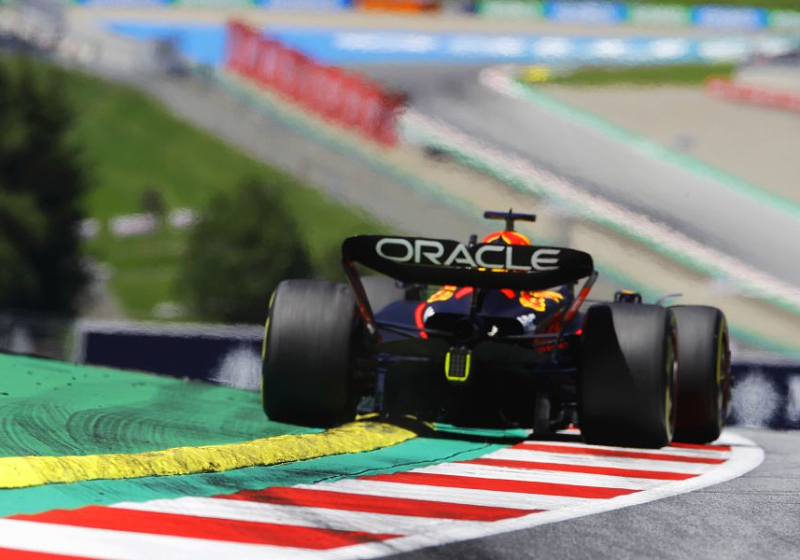 Verstappen sets benchmark as red flags disrupt crucial qualifying preparations