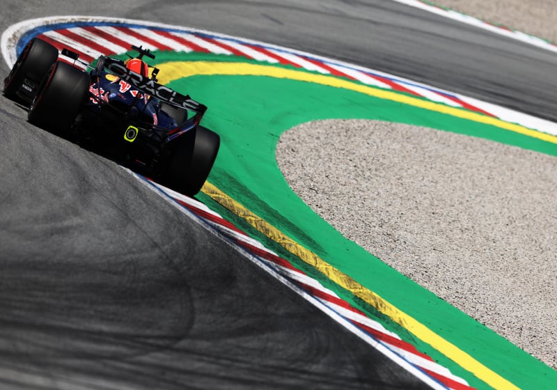 Lawson verbijsterd na vreemde DNF Hülkenberg: "Heb ik dat gedaan? Meen je dat nou?"