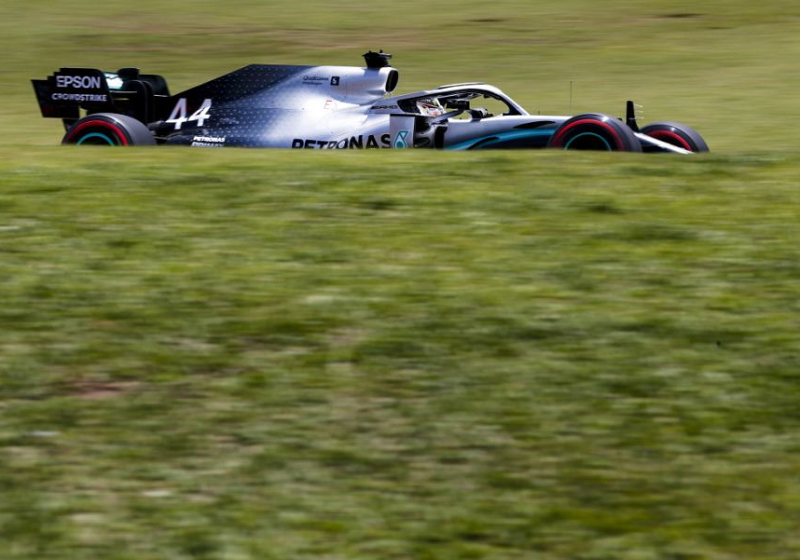 Derde vrije training Brazilië: Hamilton het snelst, Verstappen bizar dichtbij