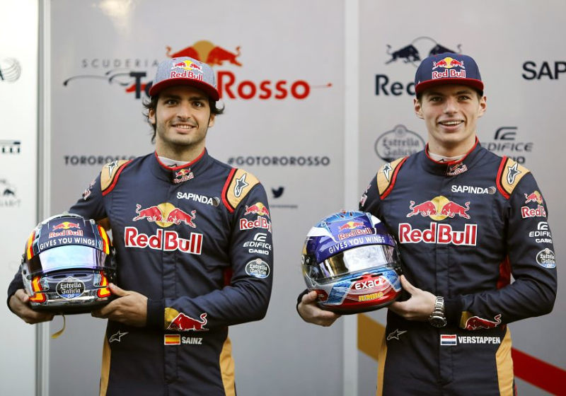 Van vertrek bij Red Bull tot Ferrari-coureur | Het Leven Van Carlos Sainz