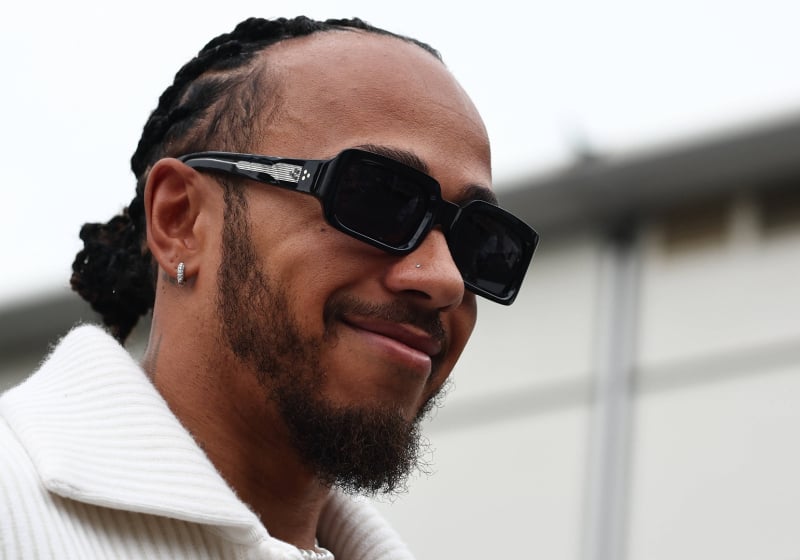 Hamilton EXCITED to start a family as F1 star issues major update