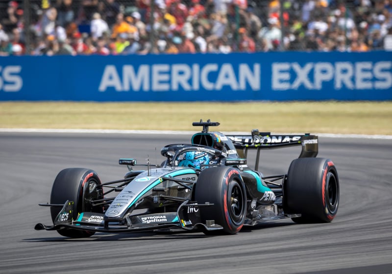 Mercedes omzeilt eerder verboden kwalificatietruc voor meer vermogen Antonelli en Russell
