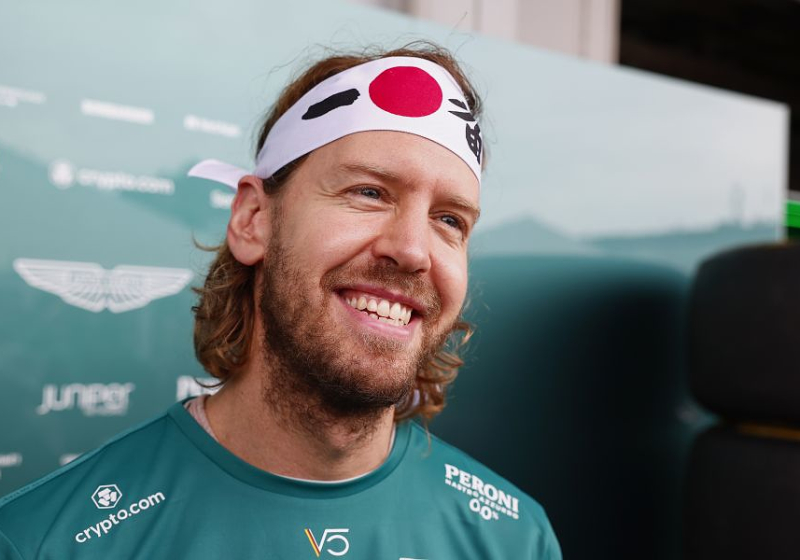 Vettel greets HUGE F1 star at Red Bull home