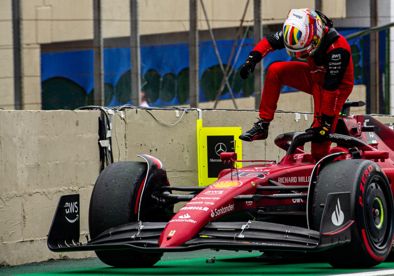 Vasseur ontkent geruchten omtrent motor Ferrari: "Het is allemaal een grap"