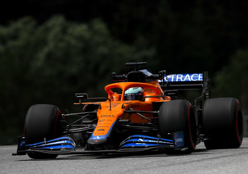 Ricciardo and McLaren 'scratching their heads' after shock qualifying exit