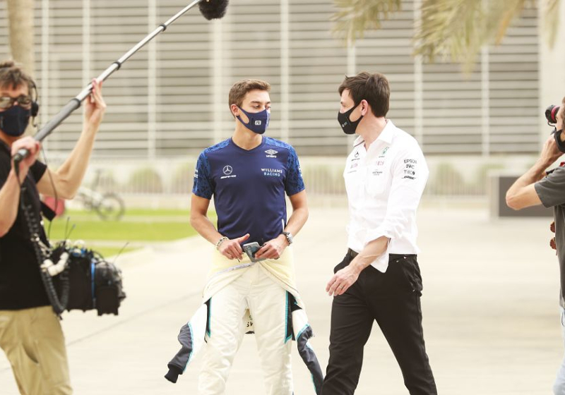 'Mercedes vervangt Bottas mogelijk dit seizoen al door Russell'