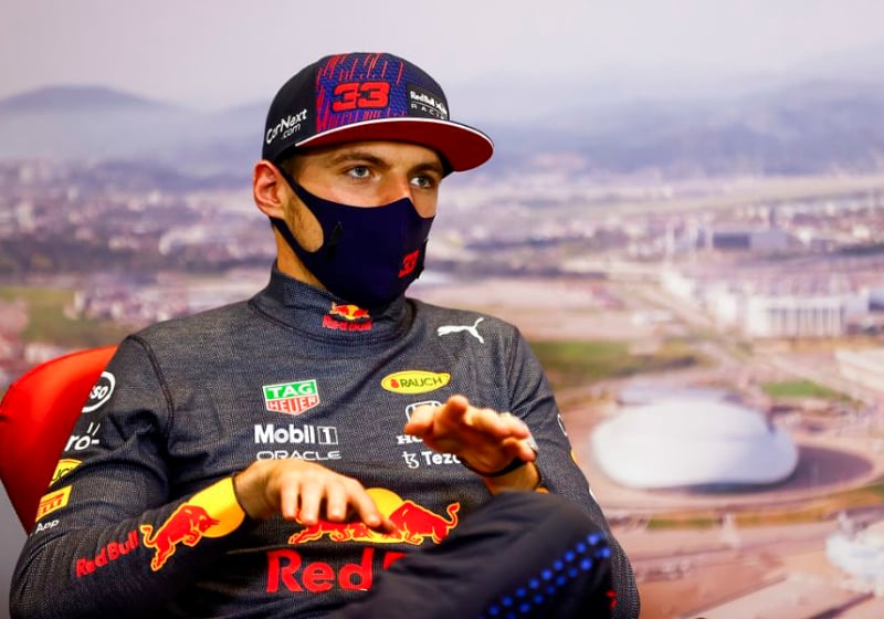 Verstappen: 'Ik heb niet de kracht om van Mercedes weg te lopen, we moeten verdedigen'