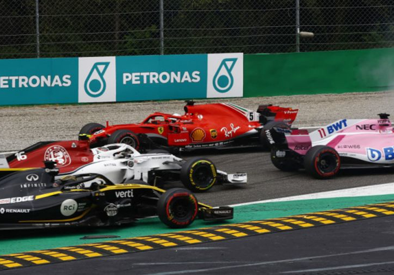 Vettel: "Lewis liet totaal geen ruimte over voor mij"