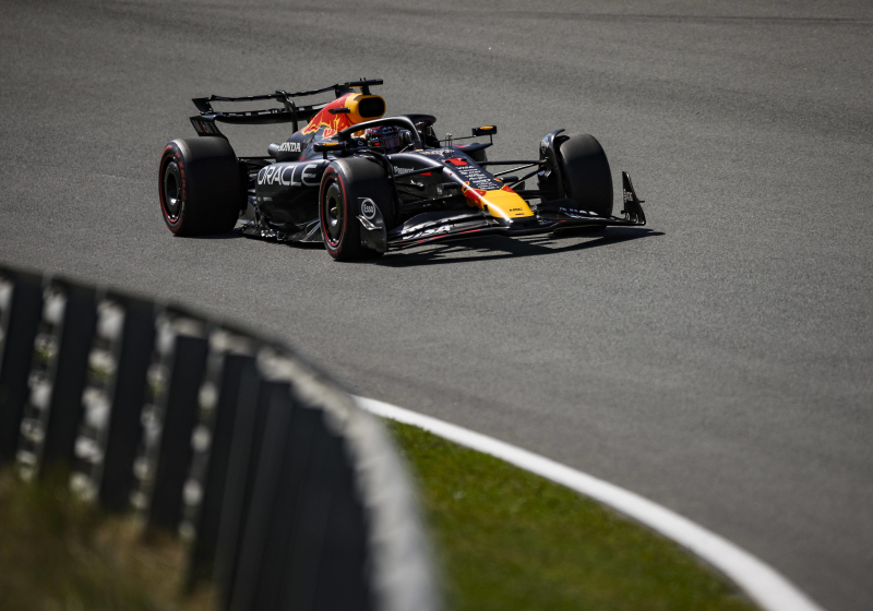 De definitieve startopstelling voor de Dutch Grand Prix na uitgedeelde striaf door FIA