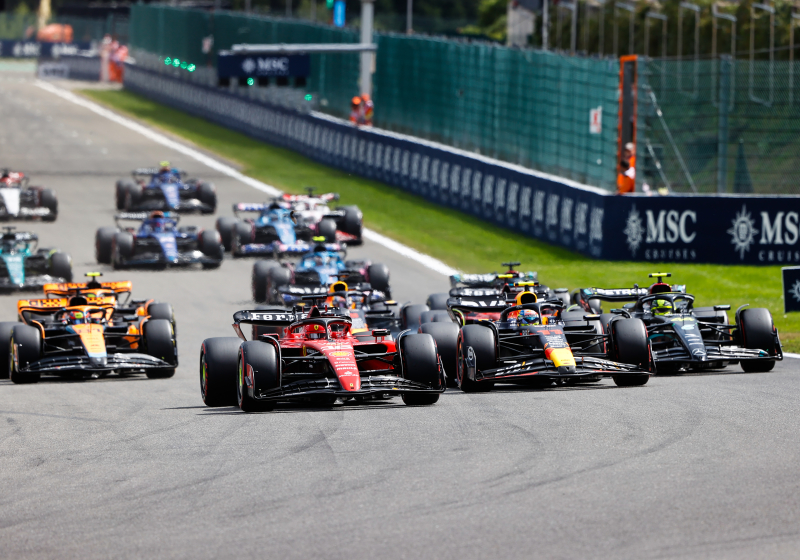 Campeonato de Pilotos: Hamilton amenaza a Alonso por P3, mientras Checo se aleja