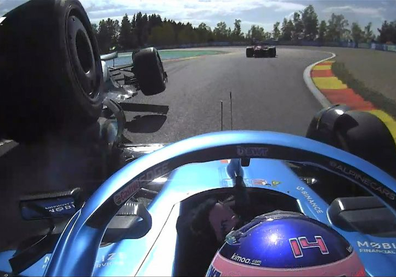 Hamilton accepts blame for Alonso incident: 'He was in my blind spot'