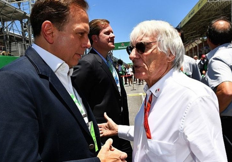 Ecclestone: "Ferrari en Mercedes zullen overwegen eigen klasse op te richten"