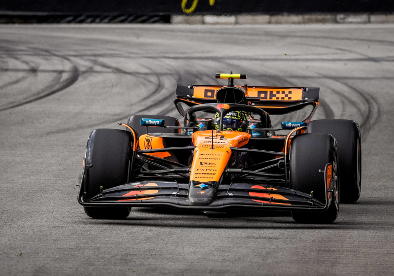 LIVE (gesloten) | Tweede vrije training Grand Prix van Singapore: Lawson zorgt voor tweede rood