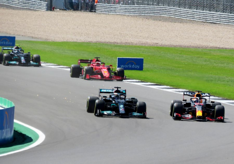 Brundle ziet fortuinlijke Verstappen: "Het was compleet op de limiet"