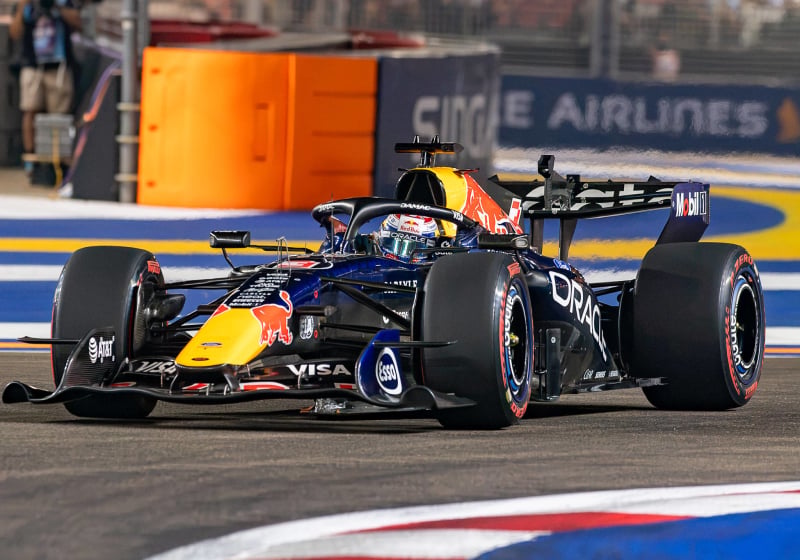 Verstappen wint na zeer dominant weekend voor het eerst de Grand Prix van Singapore