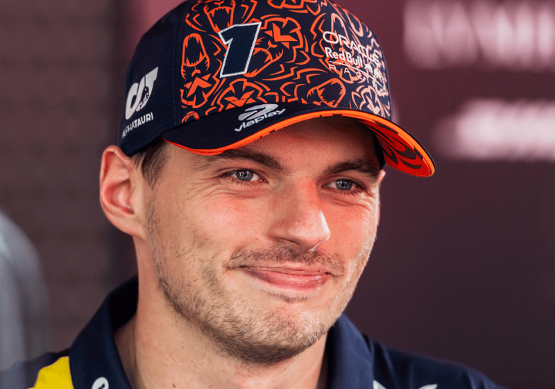 Max Verstappen lanceert oranje voetbalshirt vlak voor Koningsdag