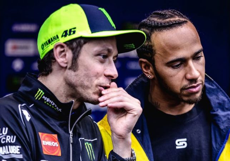 Hamilton brengt bezoekje aan Amsterdam en had "epische dag" met Rossi