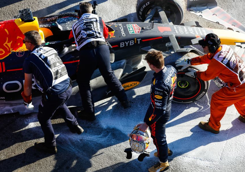 Verstappen slates Red Bull for "unacceptable" failure
