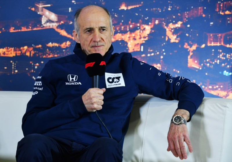 Tost gaat in op 'hele moeilijke beslissing' om De Vries weg te sturen