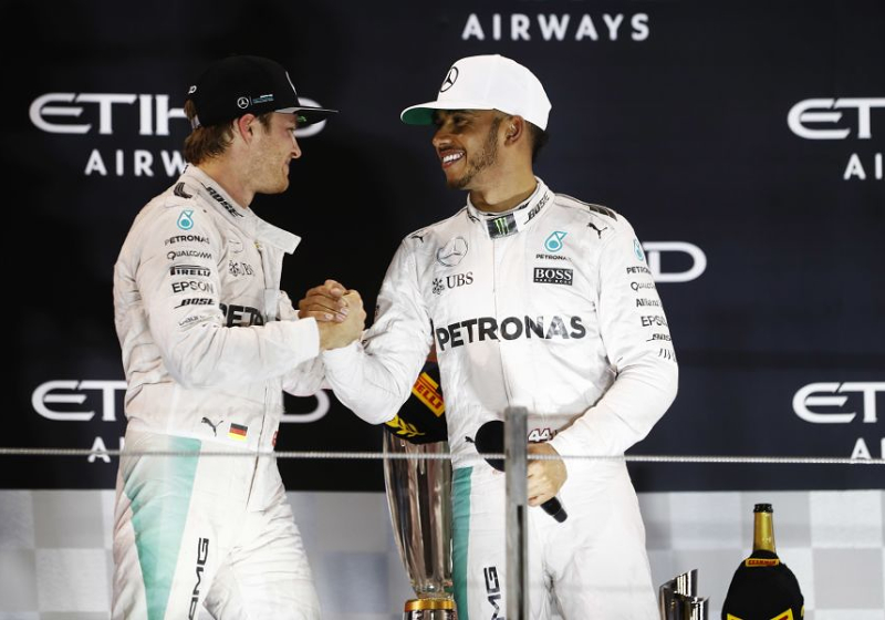 Rosberg lacht Hamilton-uitspraken van zich af: "Ik vind dat respectloos"