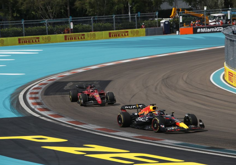 Max Verstappen gana el Gran Premio de Miami; Carlos Sainz, tercero
