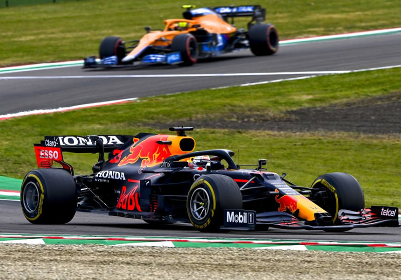 De titelstrijd tussen Verstappen en Hamilton: dit is hoe het er voor staat