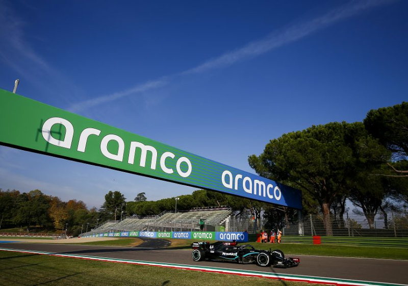 Last-minute Hamilton decision caused seat drama - Mercedes