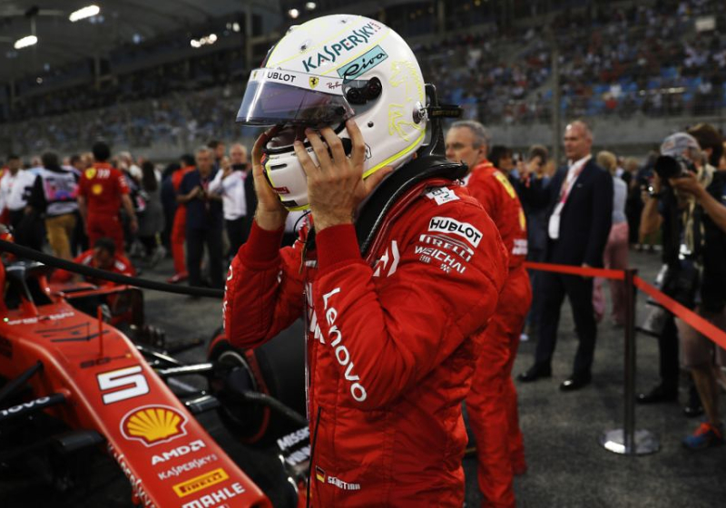 Hamilton neemt het op voor Vettel: 'Dit is niets in verhouding tot zijn successen'