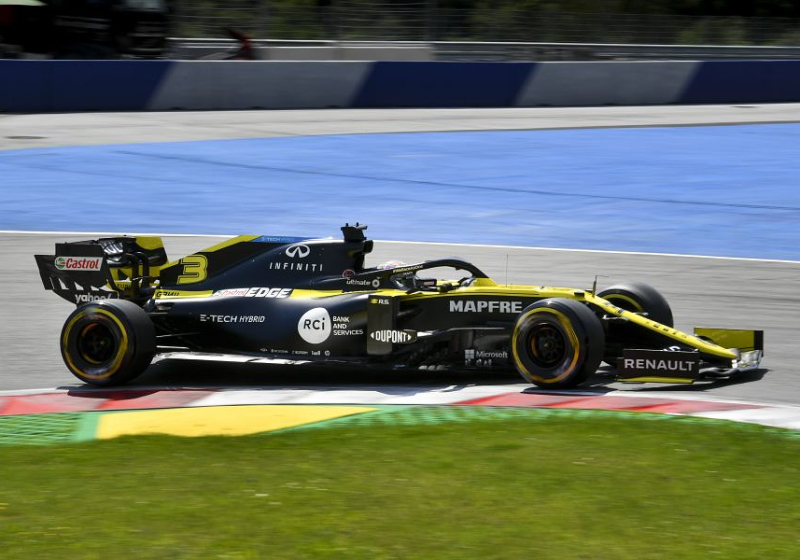 Ricciardo declared fit following heavy FP2 shunt