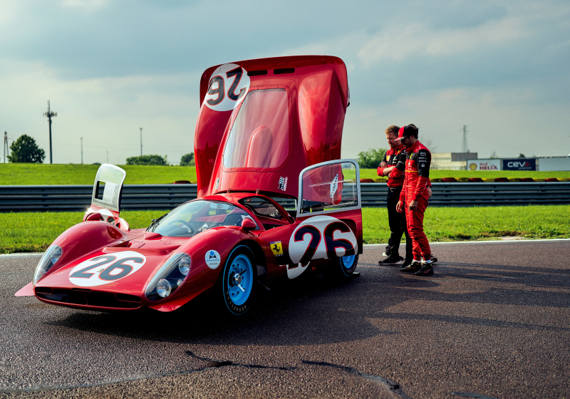 VÍDEO: Carlos Sainz manejó un Ferrari legendario en Fiorano