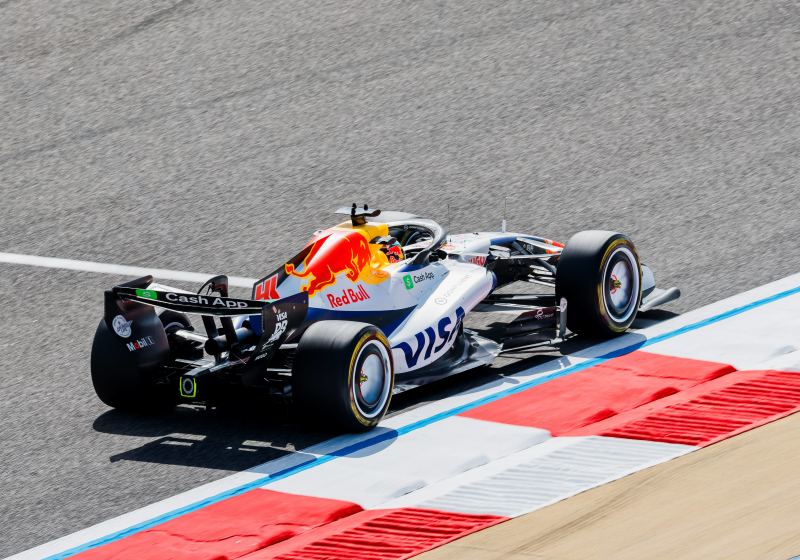 F1 star caught sleeping on the job at Bahrain testing