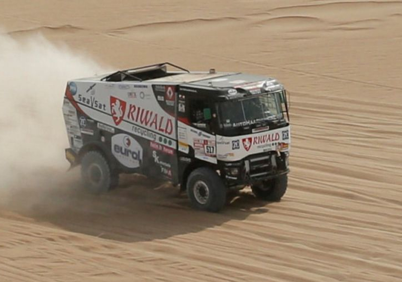 Klassementsleider trucks verlaat Dakar na betrokkenheid bij dodelijk ongeval toeschouwer