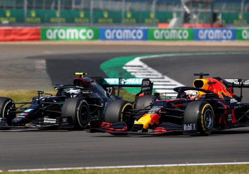 Bottas baalt: "Toen Verstappen mij passeerde, wist ik van niks"