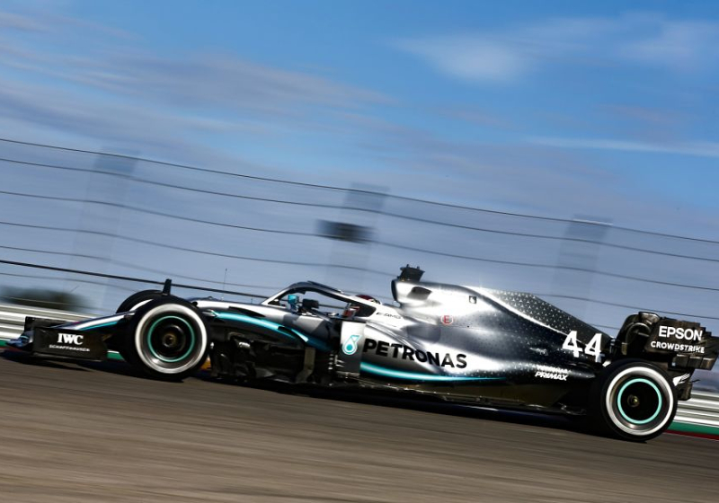 'Mercedes neemt over twee weken besluit over toekomst in F1'