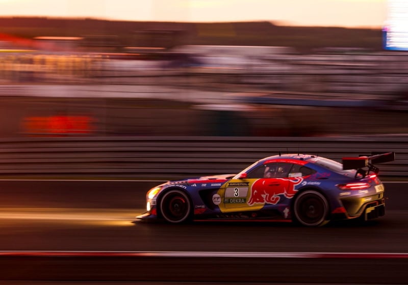 LIVE | Verstappen leidt met acht uur te gaan op Nürburgring: volg hier updates, uitzending en onboard