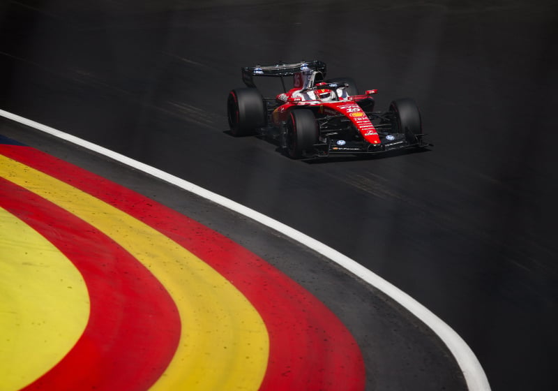 Leclerc nipt verslagen door Antonelli in VT3, twee flinke crashes op Madring