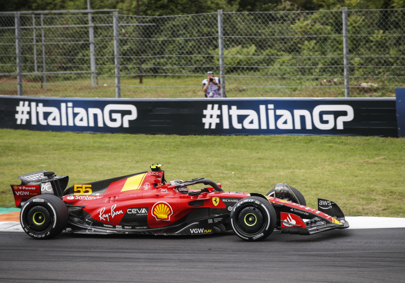 Carlos Sainz y Charles Leclerc, en la pelea por la pole position del Gran Premio de Italia