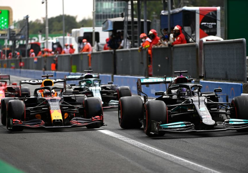 Mercedes voorspelt een titelstrijd die tot het einde spannend blijft