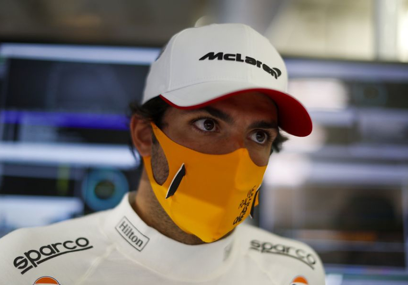 Sainz issued 'young driver' test warning by McLaren ahead of Ferrari move