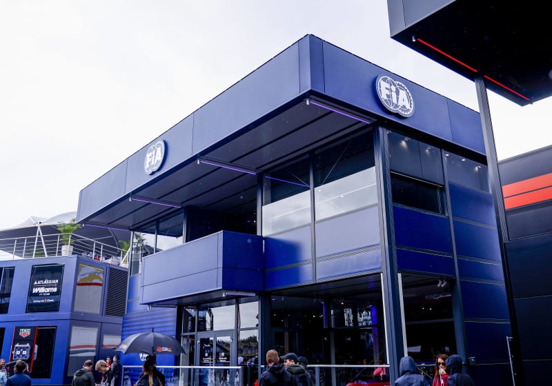 FIA komt met reactie na stevige beschuldiging Briatore van partijdigheid richting McLaren