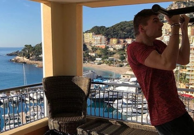 IN BEELD: Max Verstappen traint zich suf voor nieuwe seizoen