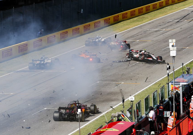 Twaalf coureurs ontvangen reprimande van FIA wegens inconsistent rijgedrag